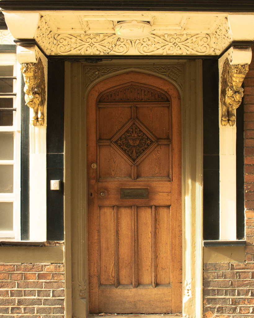 Narnia Door, Oxford
