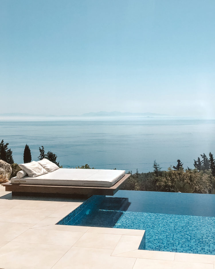 Private swimming pool Emerald Villas