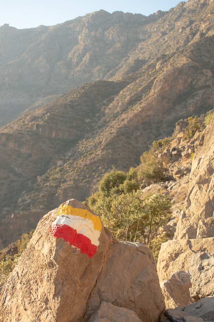 Hiking route markers Oman, W25 trek