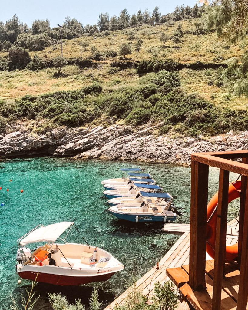 Boats to rent at Mikro Nisi Taverna