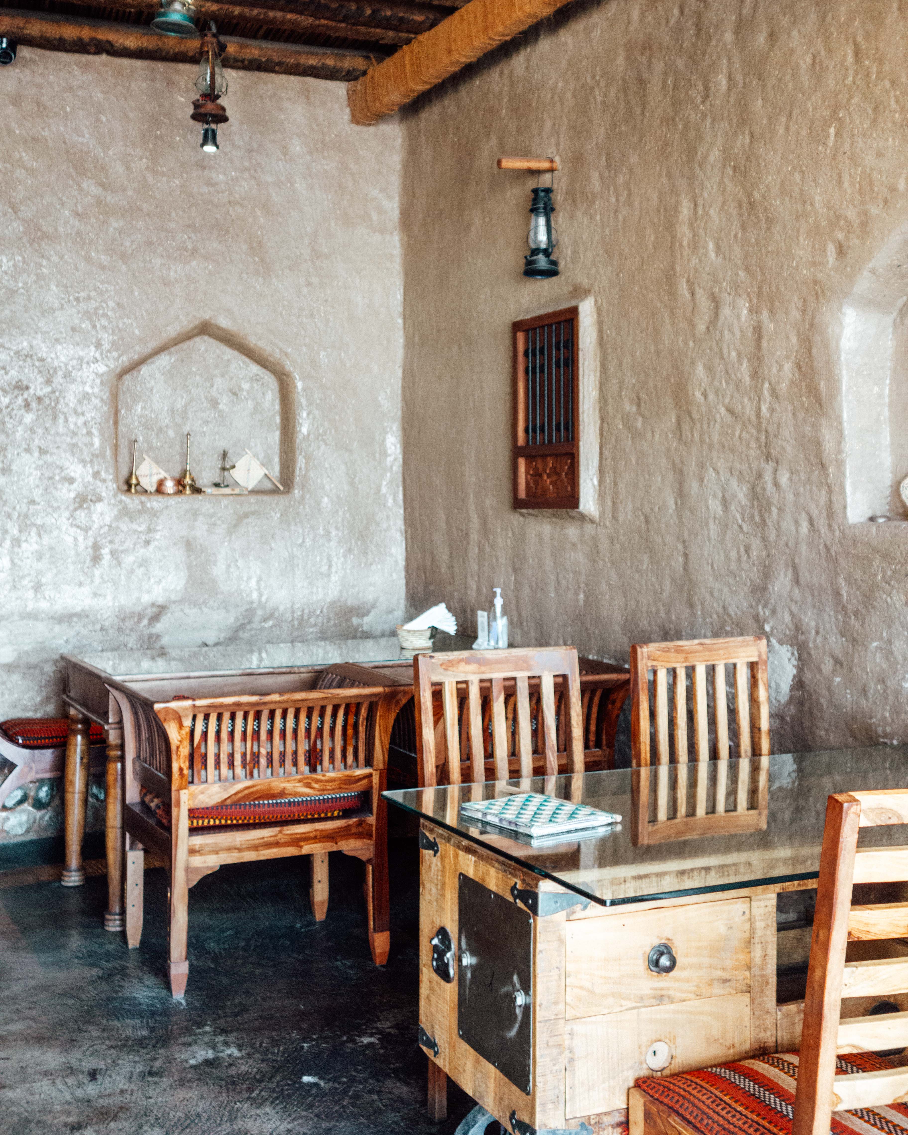 Where to Eat Muscat - plastered walls at Dukanah Cade, Muscat 