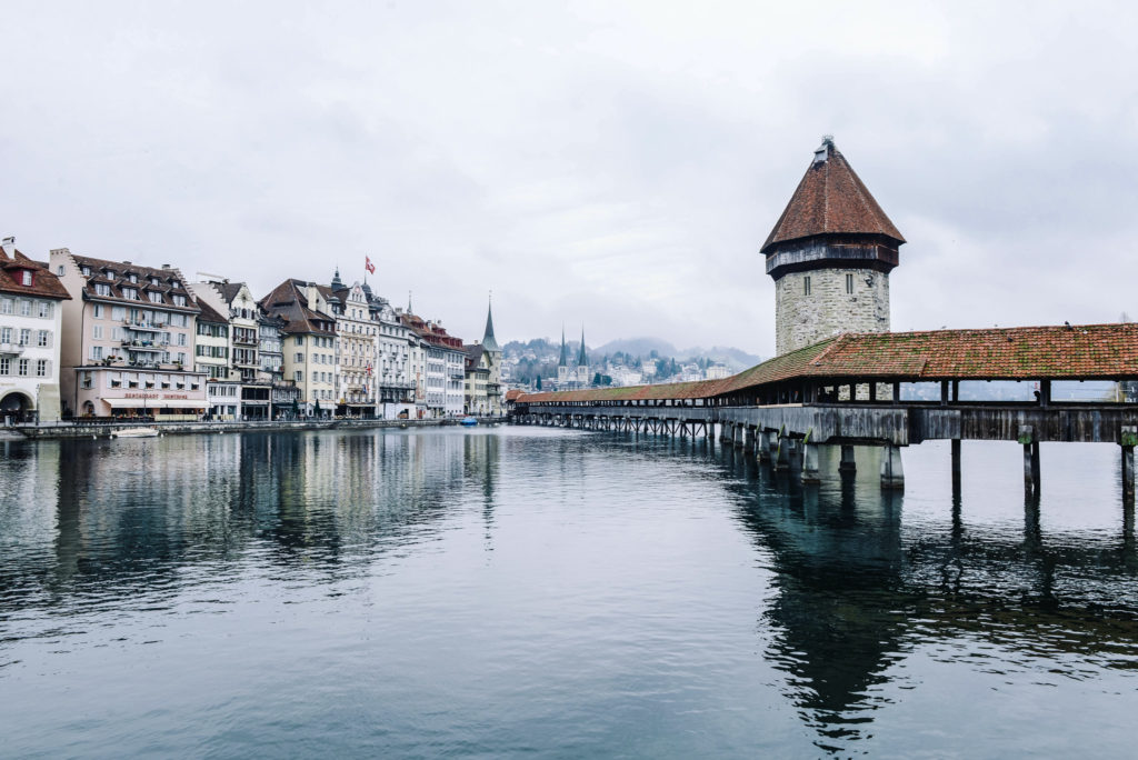 Grey wintery weather over the Kapellbrücke (Chapel Bridge) in Lucerne